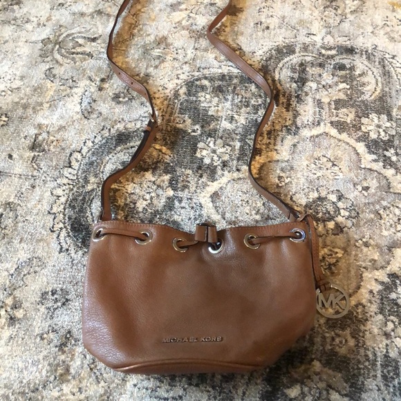 Michael Kors Synch Crossbody - Picture 4 of 7